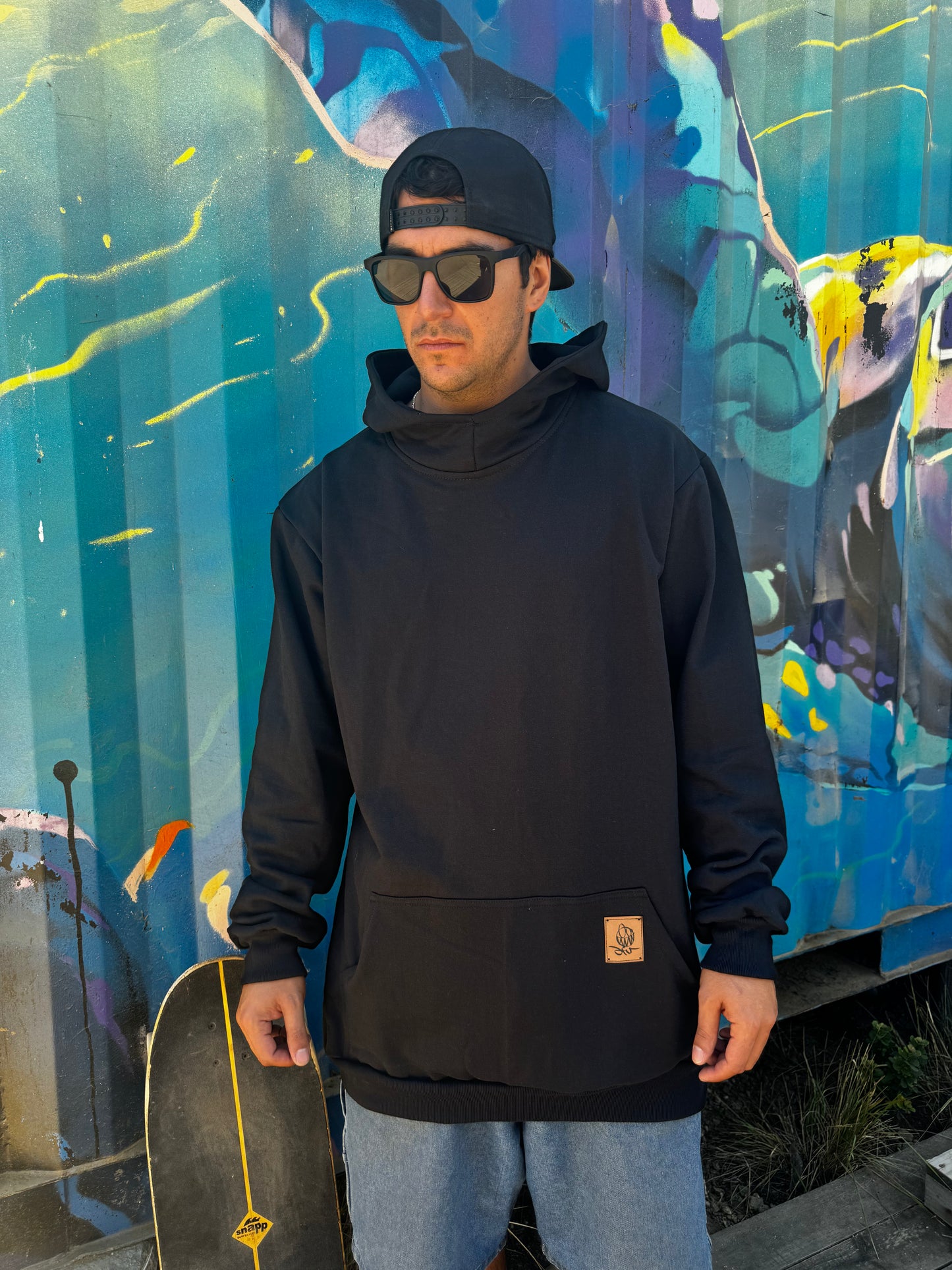 Rider Hoodie Black – Polerón con capucha canguro | Afu Hoodies